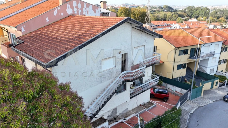 Moradia T3 para Venda em Oliveira do Douro Foto 4