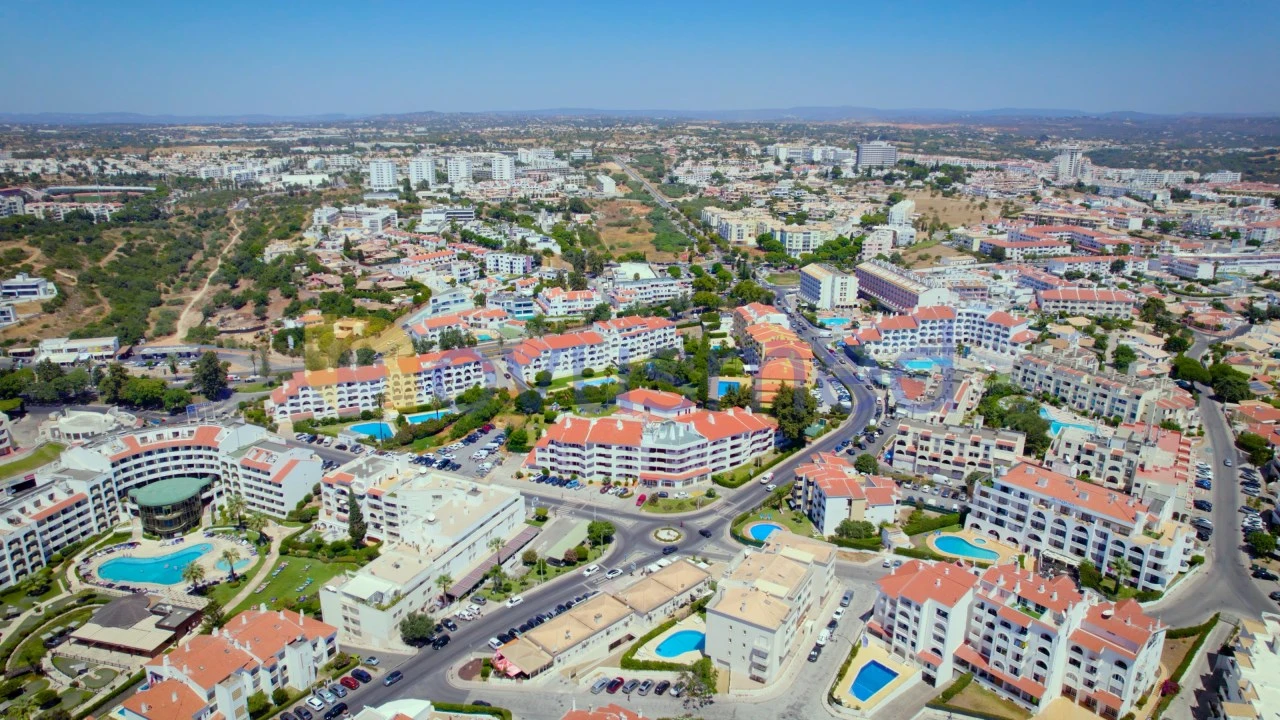 Apartamento T2 para Venda em Albufeira e Olhos de Água Foto 31