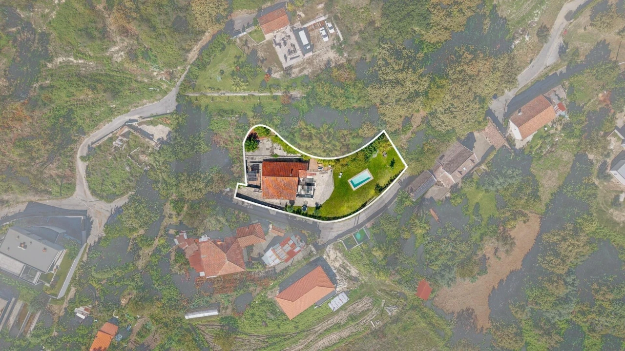 Moradia T3 para Venda em Escariz (São Mamede) e Escariz (São Martinho) Foto 1