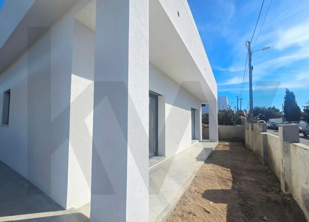 Moradia T4 para Venda em Fernao Ferro Foto 29