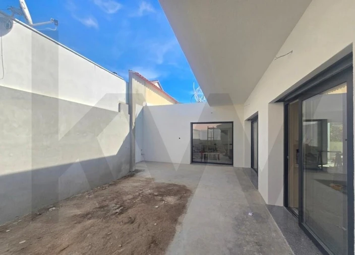 Moradia T4 para Venda em Fernao Ferro Foto 31