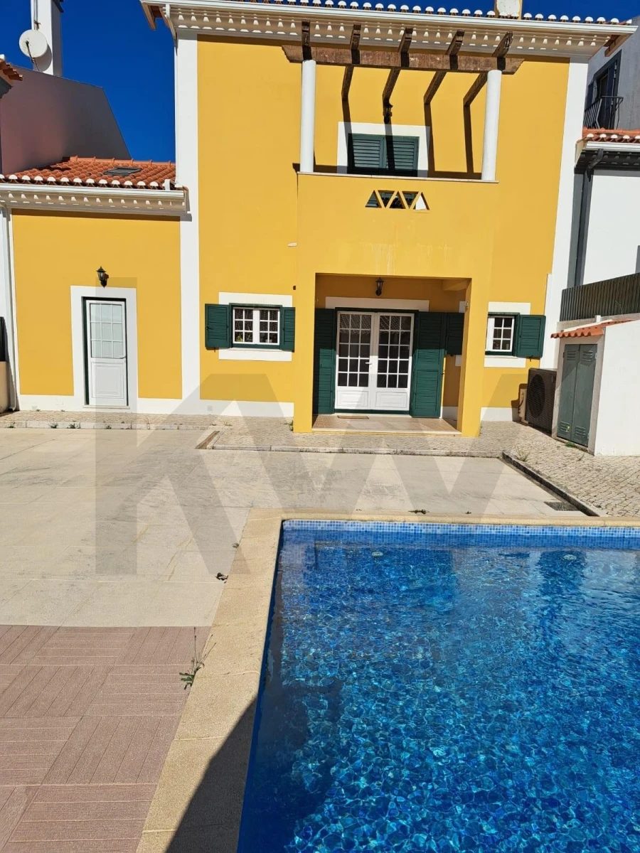 Moradia T3 para Venda em Alenquer (Santo Estêvão e Triana) Foto 2