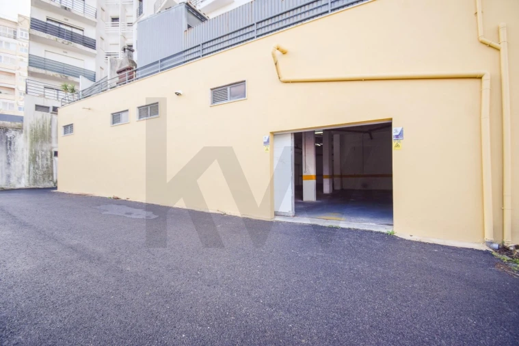 Apartamento T2 para Venda em Algueirão-Mem Martins Foto 25