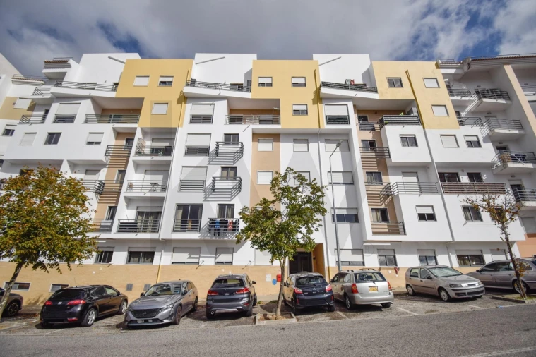 Apartamento T2 para Venda em Algueirão-Mem Martins Foto 31