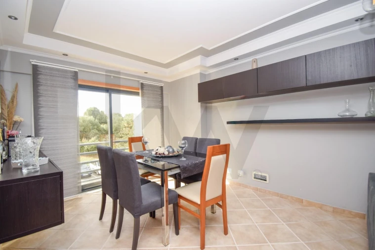 Apartamento T2 para Venda em Algueirão-Mem Martins Foto 5