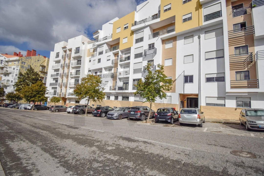 Apartamento T2 para Venda em Algueirão-Mem Martins Foto 32