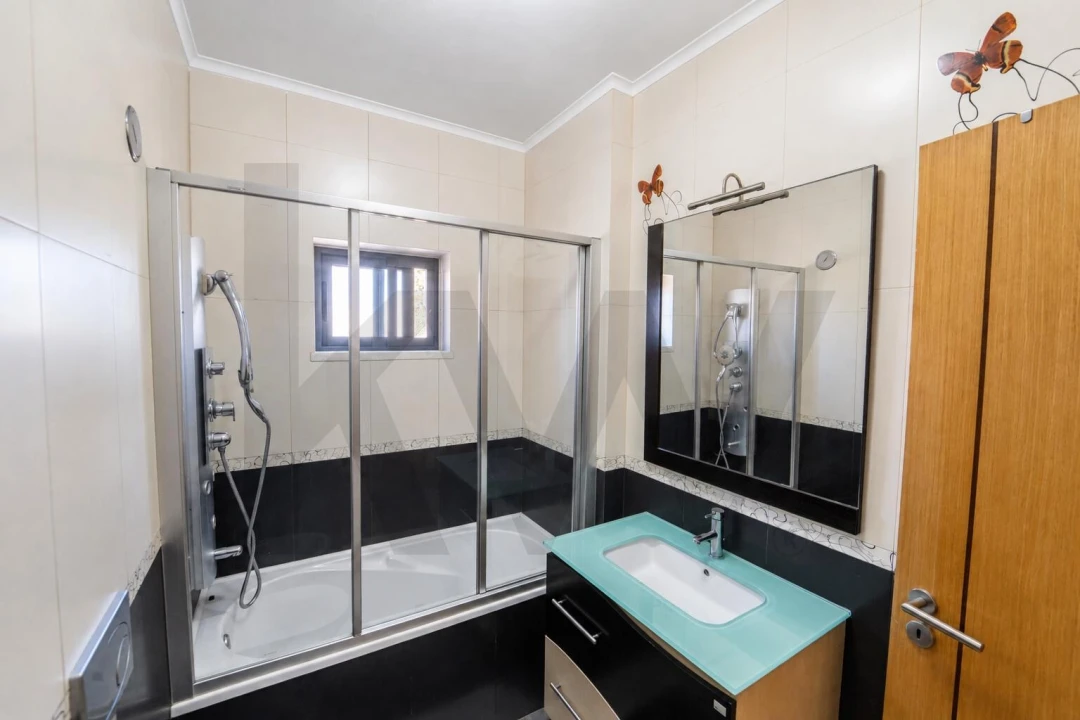 Apartamento T3 para Venda em Seixal, Arrentela e Aldeia de Paio Pires Foto 40