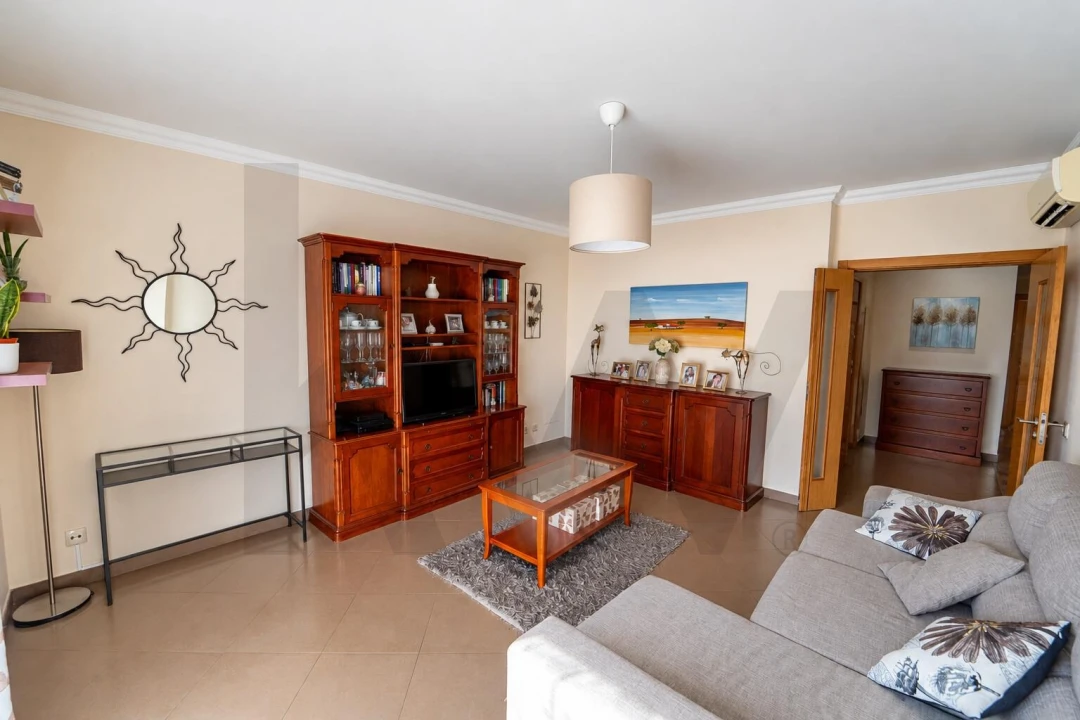 Apartamento T3 para Venda em Seixal, Arrentela e Aldeia de Paio Pires Foto 2