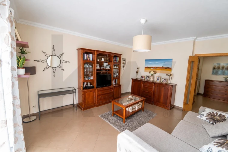 Apartamento T3 para Venda em Seixal, Arrentela e Aldeia de Paio Pires Foto 3