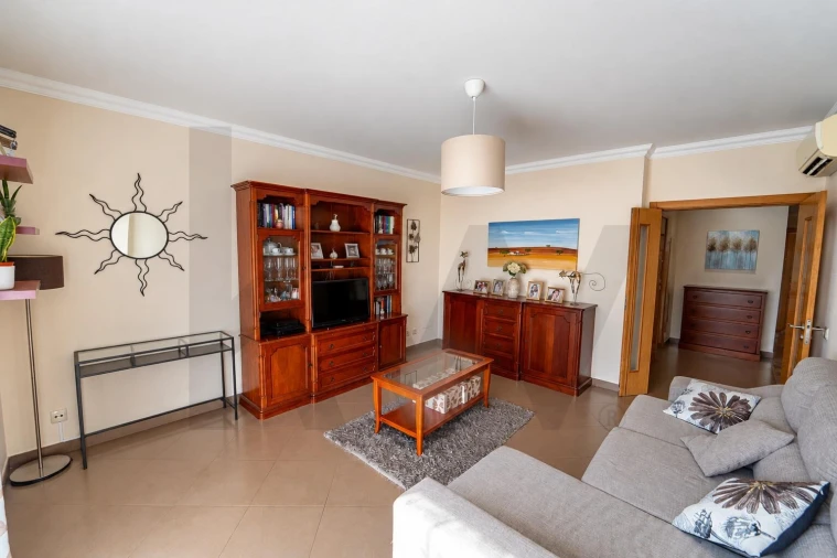 Apartamento T3 para Venda em Seixal, Arrentela e Aldeia de Paio Pires Foto 2