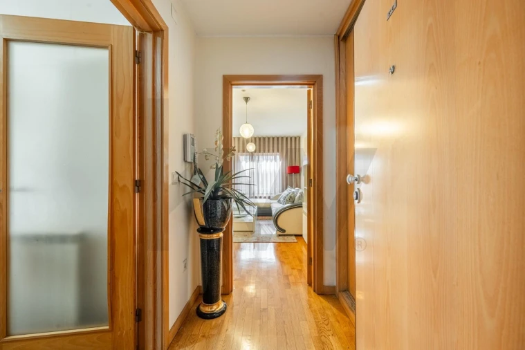 Apartamento T1 para Venda em Cedofeita, Santo Ildefonso, Sé, Miragaia, São Nicolau e Vitória Foto 3