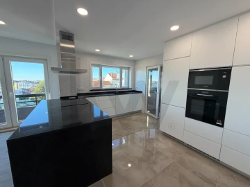 Apartamento T3 para Venda em São João da Madeira