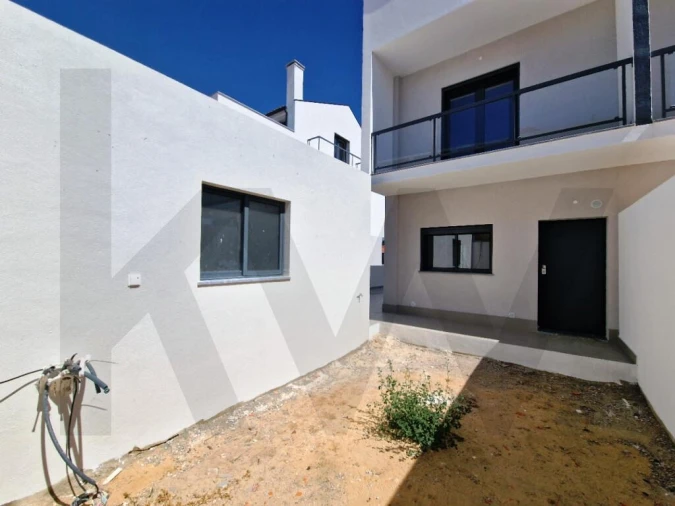 Moradia T3 para Venda em Quinta do Conde Foto 2
