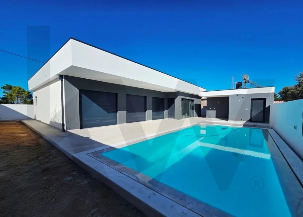 Moradia T4 para Venda em Quinta do Anjo Foto 1
