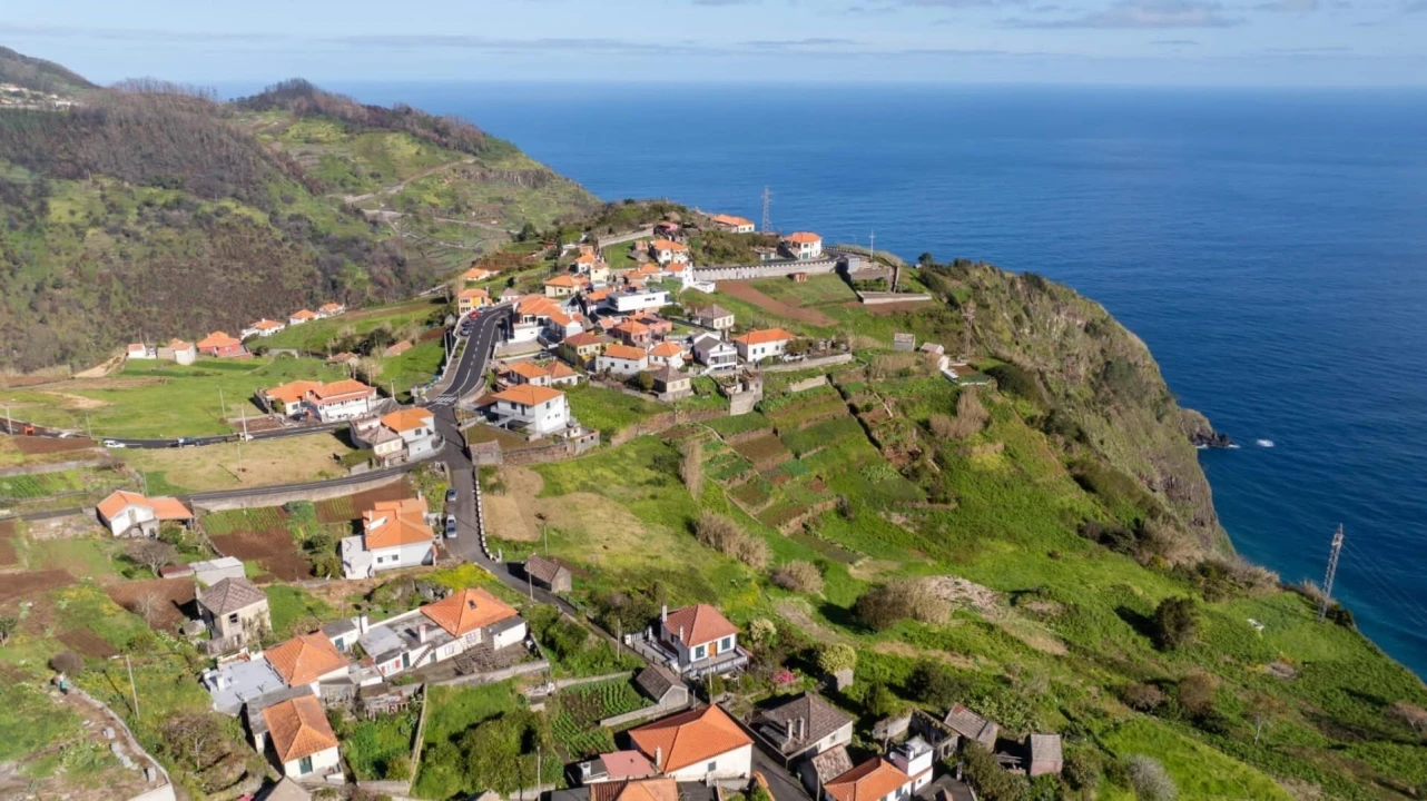 Moradia T1 para Venda em Ribeira da Janela Foto 17
