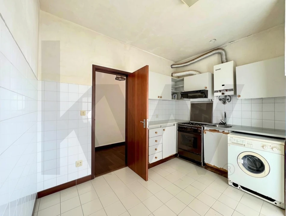 Apartamento T3 para Venda em Camara de Lobos Foto 5