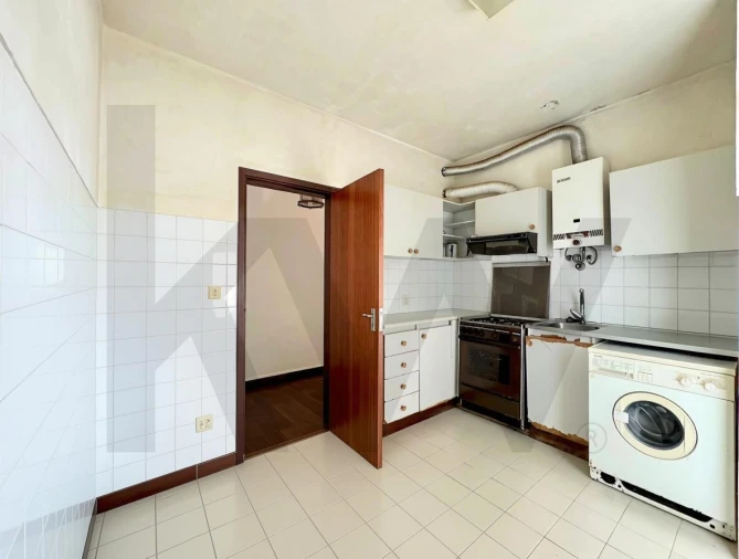 Apartamento T3 para Venda em Camara de Lobos Foto 5