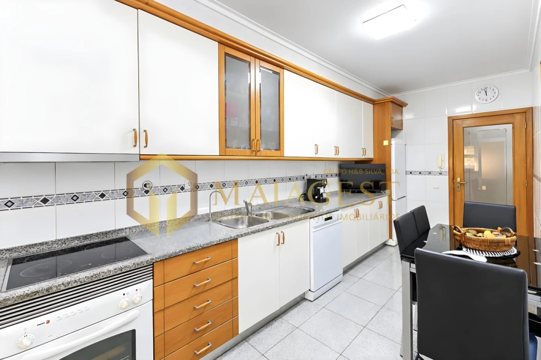 Apartamento T2 para Venda em São Felix da Marinha Foto 8
