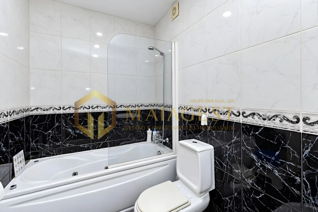 Apartamento T2 para Venda em São Felix da Marinha Foto 12