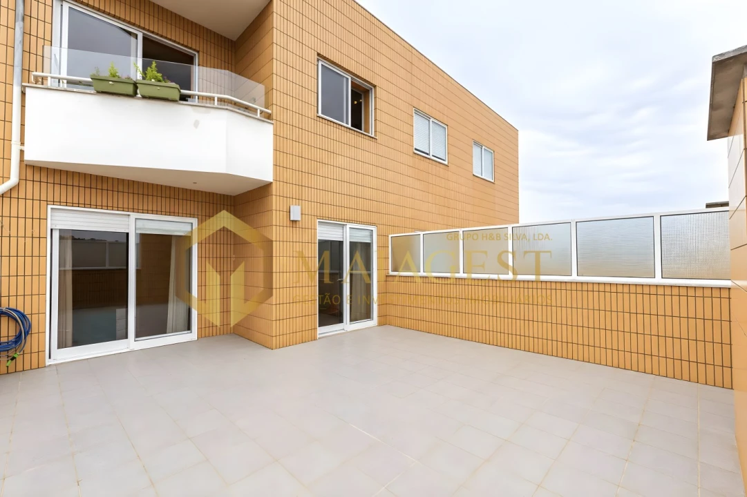 Apartamento T2 para Venda em São Felix da Marinha Foto 17