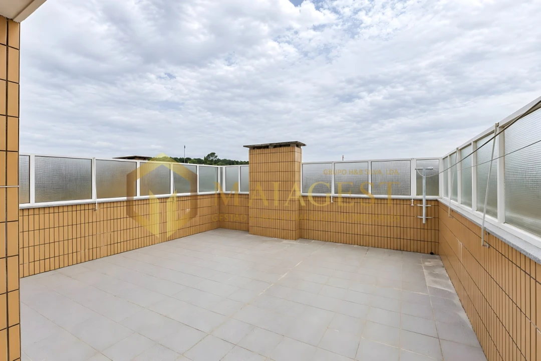 Apartamento T2 para Venda em São Felix da Marinha Foto 18