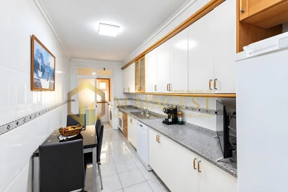 Apartamento T2 para Venda em São Felix da Marinha