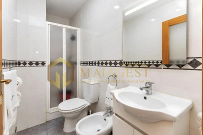 Apartamento T2 para Venda em São Felix da Marinha