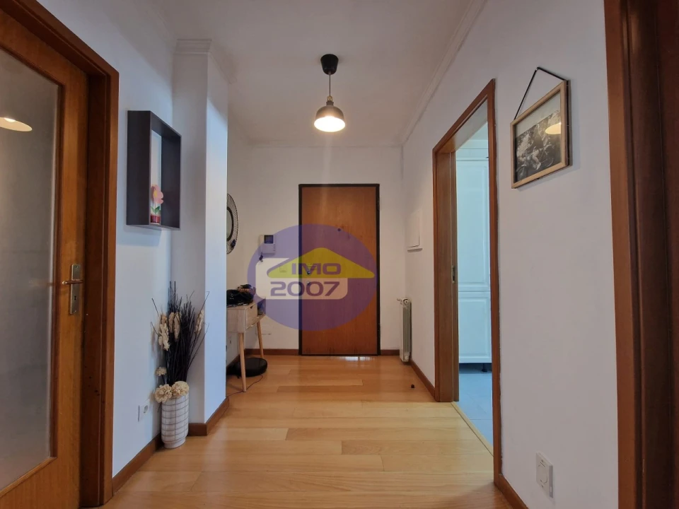 Apartamento T2 para Venda em Mozelos Foto 3