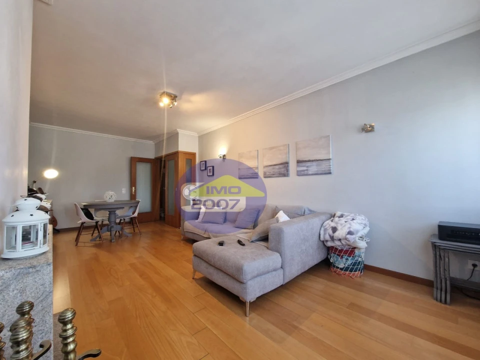 Apartamento T2 para Venda em Mozelos Foto 4