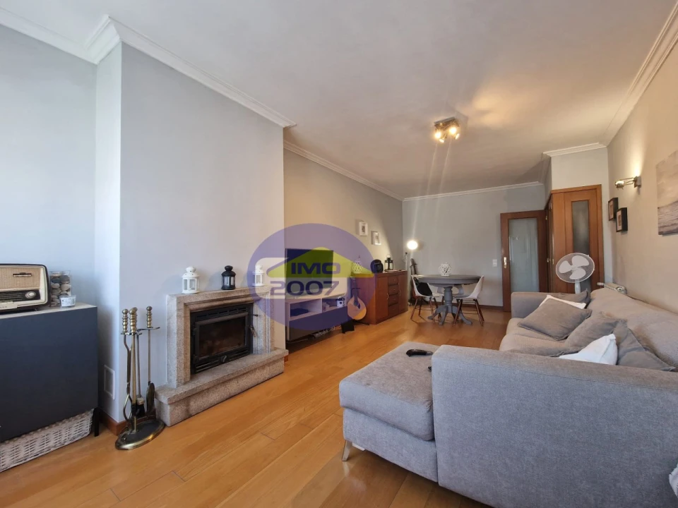 Apartamento T2 para Venda em Mozelos Foto 5