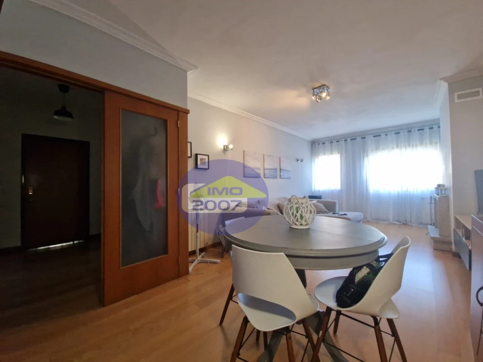 Apartamento T2 para Venda em Mozelos Foto 6
