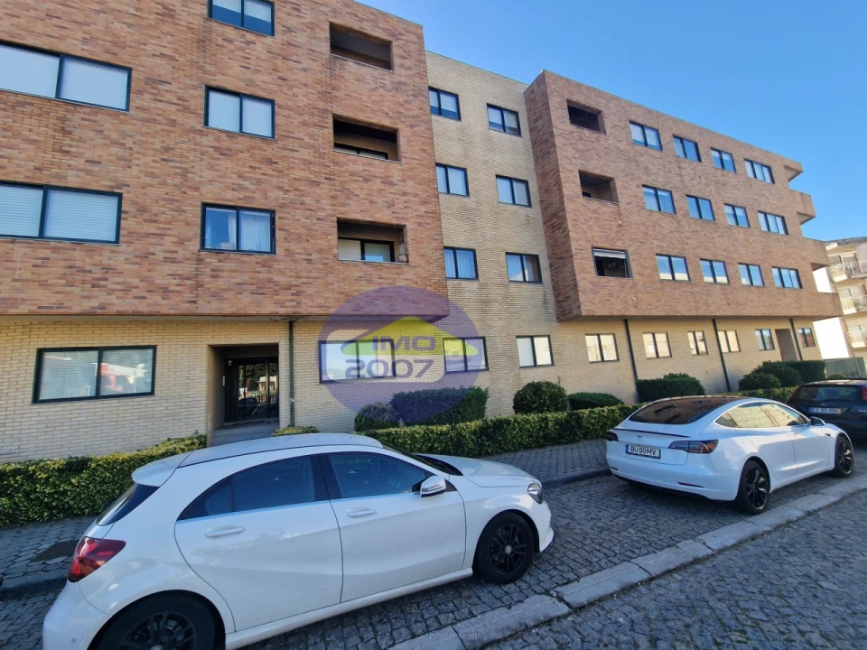 Apartamento T2 para Venda em Mozelos Foto 1