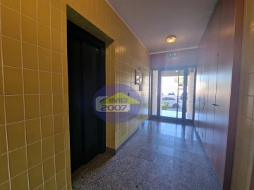Apartamento T2 para Venda em Mozelos