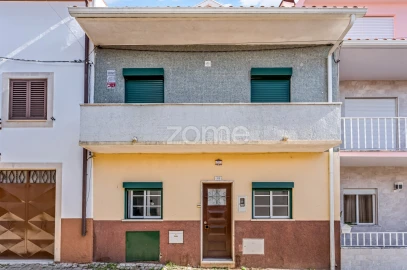 Moradia T4 para Venda em Sarzedo