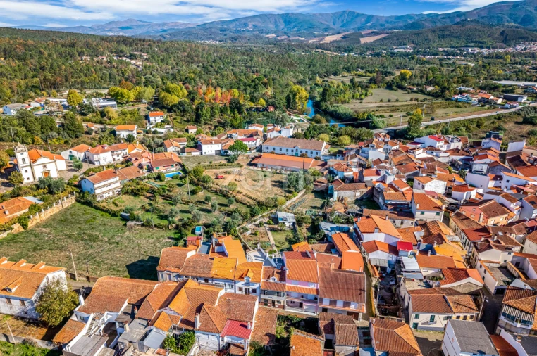 Moradia T4 para Venda em Sarzedo Foto 32