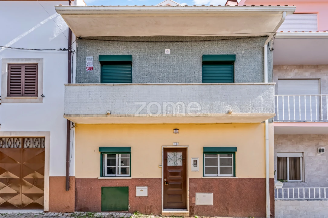 Moradia T4 para Venda em Sarzedo Foto 1