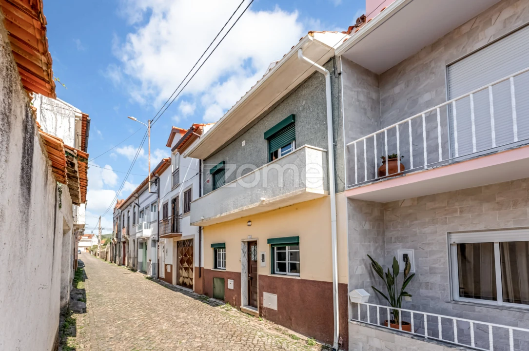 Moradia T4 para Venda em Sarzedo Foto 2
