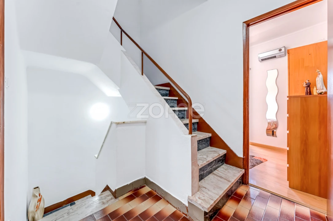 Moradia T4 para Venda em Sarzedo Foto 26