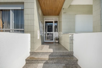 Apartamento T2 para Venda em São Felix da Marinha