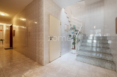 Apartamento T2 para Venda em São Felix da Marinha