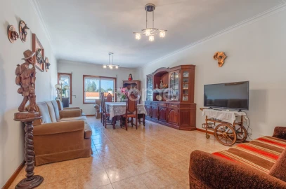 Apartamento T2 para Venda em São Felix da Marinha