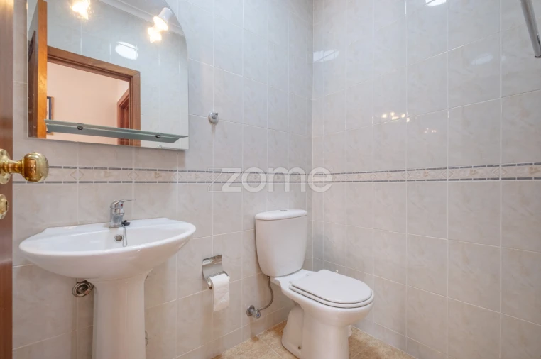Apartamento T2 para Venda em São Felix da Marinha Foto 38