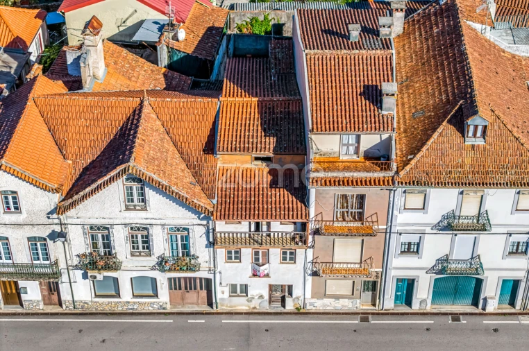 Moradia T4 para Venda em Arganil Foto 2