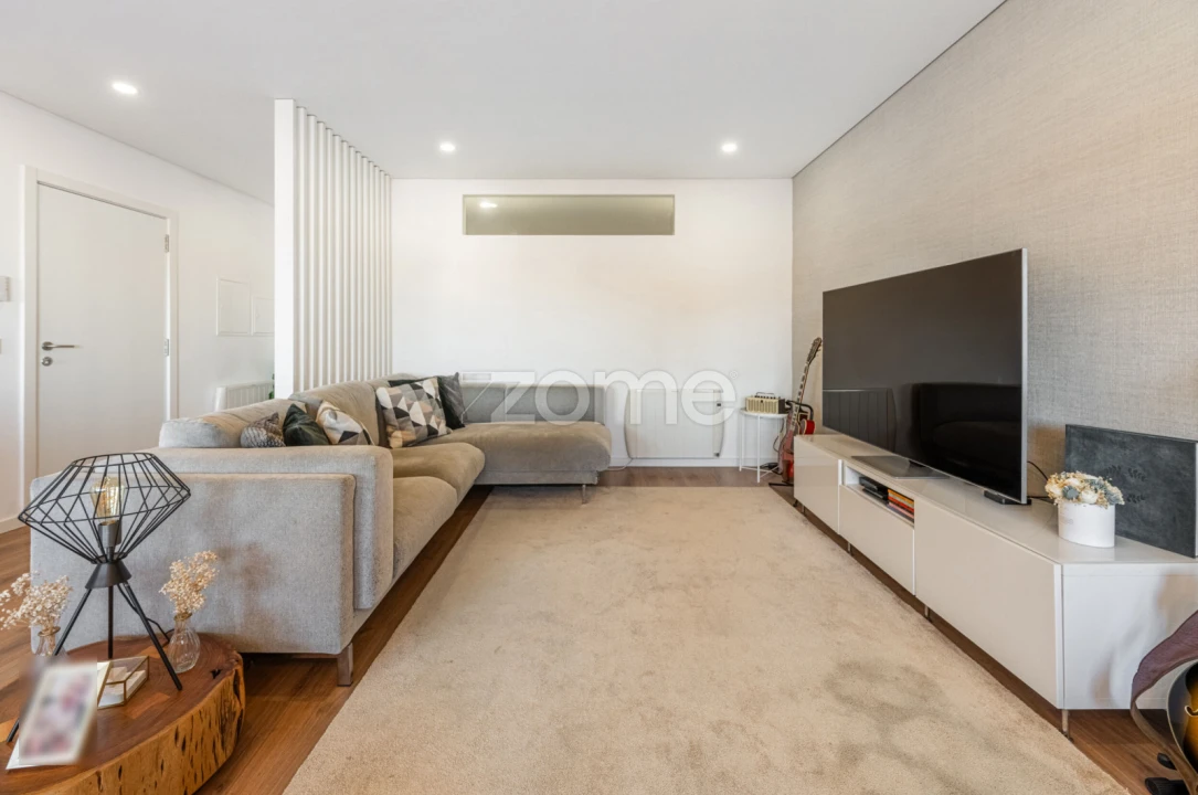 Apartamento T3 para Venda em Grijó e Sermonde Foto 2