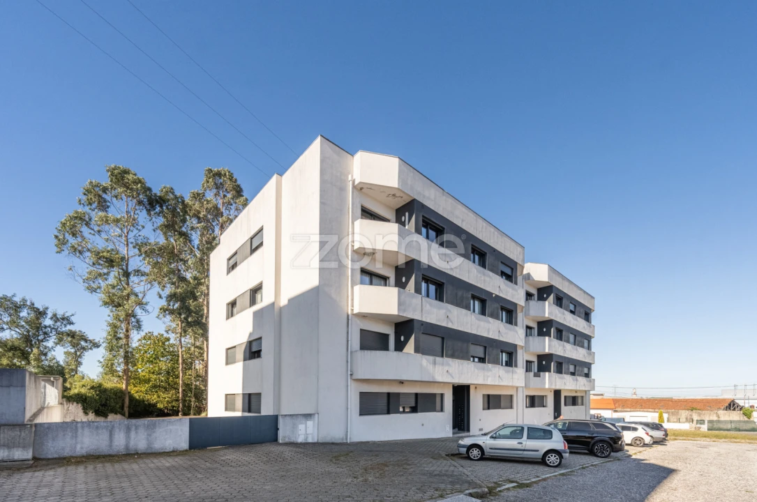 Apartamento T3 para Venda em Grijó e Sermonde Foto 25