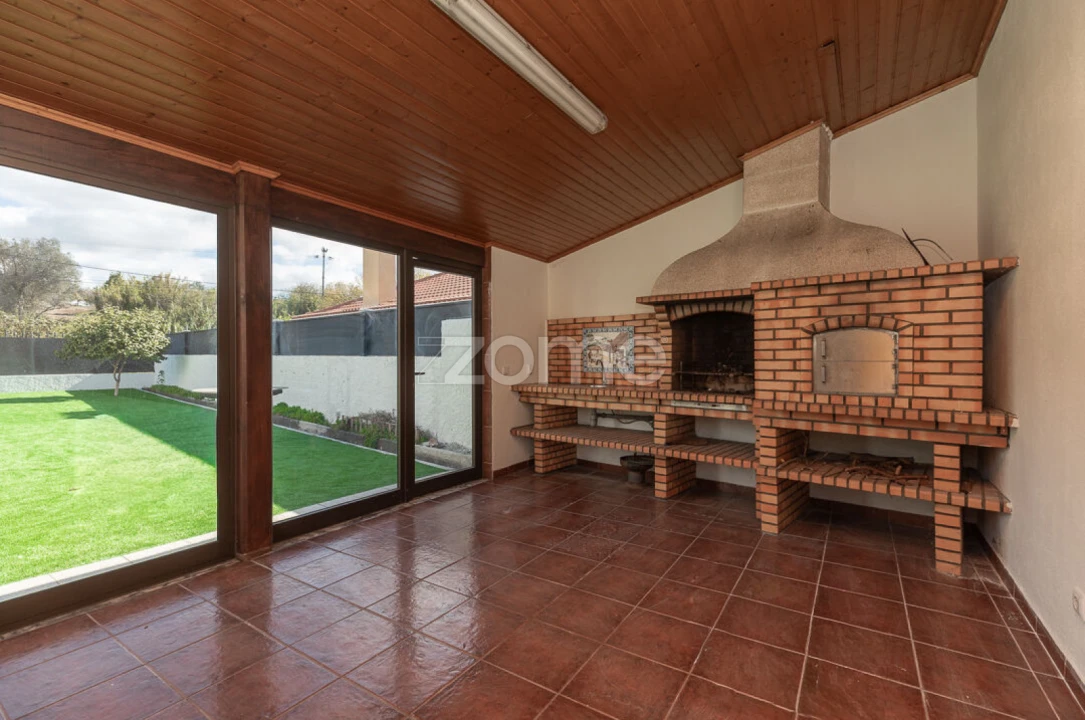 Moradia T5 para Venda em Souselas e Botão Foto 8