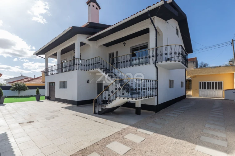 Moradia T5 para Venda em Souselas e Botão Foto 3