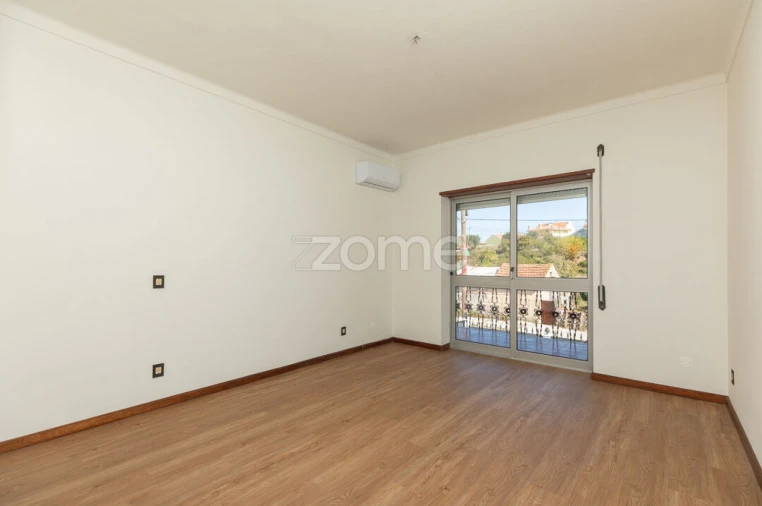 Moradia T5 para Venda em Souselas e Botão Foto 22