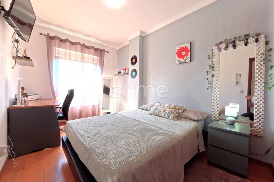 Apartamento T3 para Venda em Portimão Foto 2