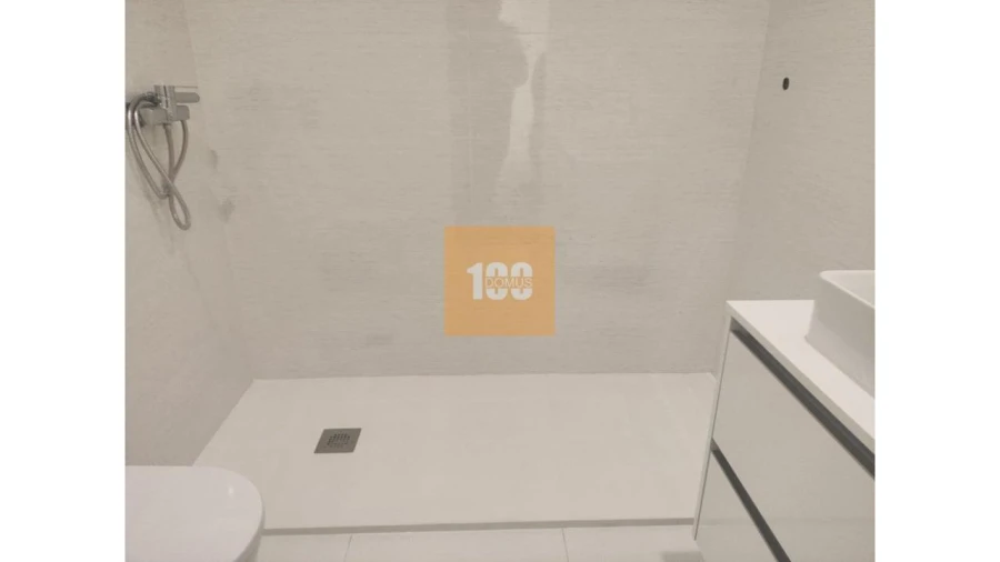 Apartamento T2 para Venda em Espinho Foto 19